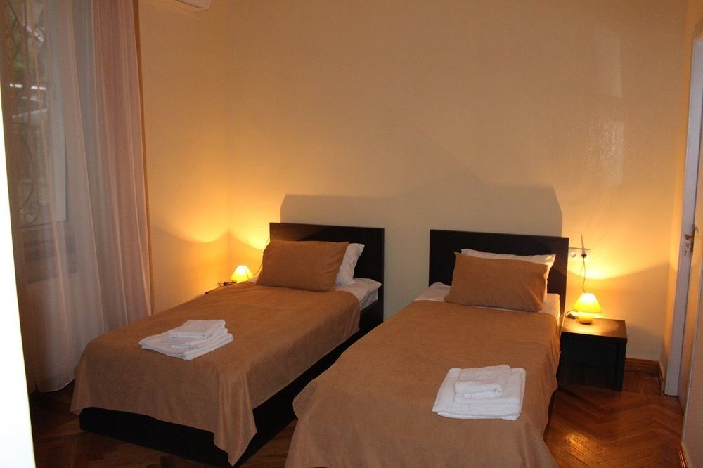 V Park Hotel Tbilissi Extérieur photo