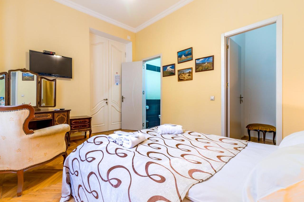 V Park Hotel Tbilissi Extérieur photo