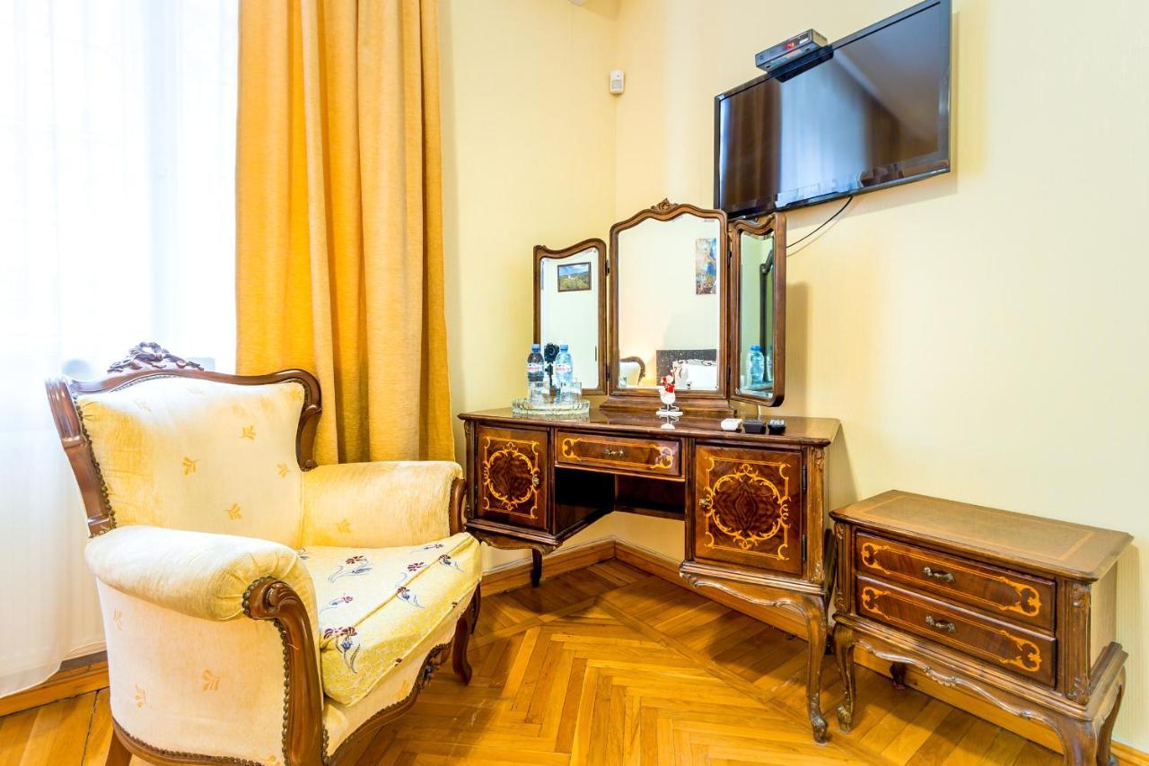 V Park Hotel Tbilissi Extérieur photo