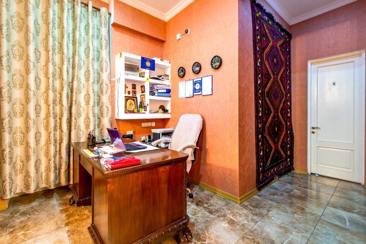 V Park Hotel Tbilissi Extérieur photo
