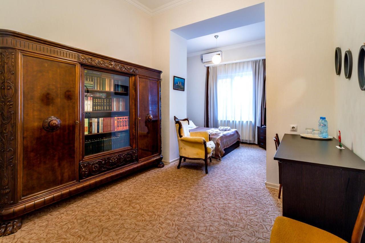 V Park Hotel Tbilissi Extérieur photo